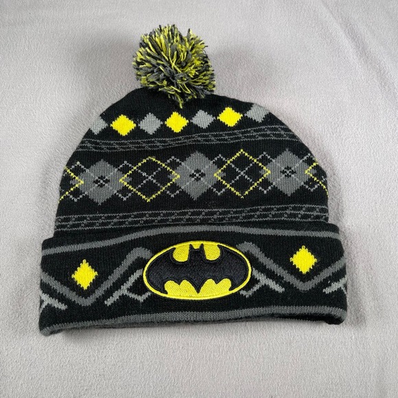 Batman Beanie Hat Boys Onesize Black Puff Ball Dark Knight Winter DC Comics Hero - Picture 1 of 6